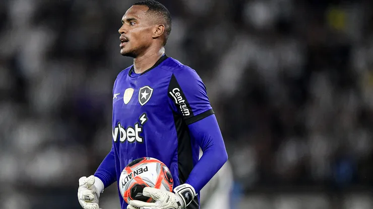 Destaque do Botafogo, John falou sobre a derrota para o Bahia - Foto: Thiago Ribeiro/AGIF