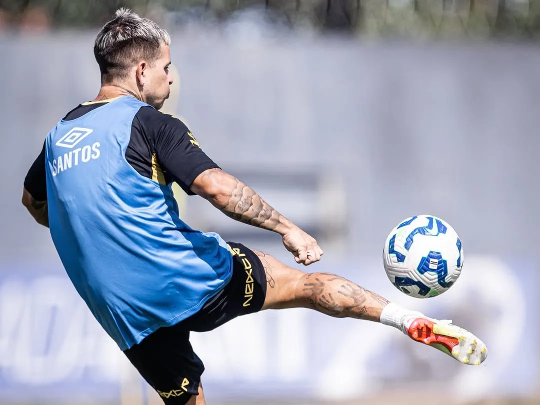 Soltedo, treinou entre os titulares e deve brilhar em campo contra o Grêmio. Foto:  Raul Barreta/ Santos FC