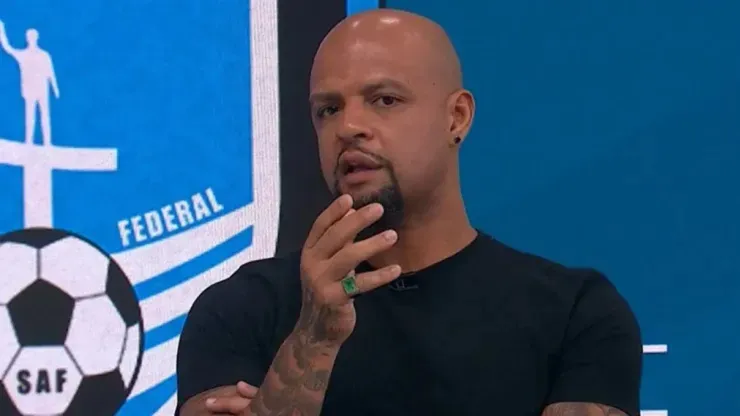 Felipe Melo discordou do impedimento em Corinthians x Palmeiras.