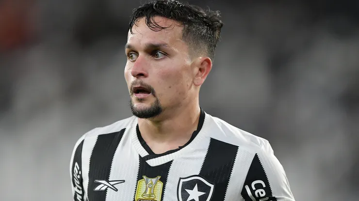 Criticado no Botafogo, Artur passou em branco contra o Bahia - Foto: Thiago Ribeiro/AGIF