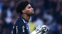 Hugo Souza durante partida entre Corinthians e Internacional, na Neo Química Arena, pelo Brasileirão.