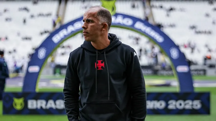 Felipe Diretor Técnico do Vasco antes da partida contra o Corinthians no estadio Arena Corinthians pelo campeonato Brasileiro A 2025. Foto: Fabio Giannelli/AGIF