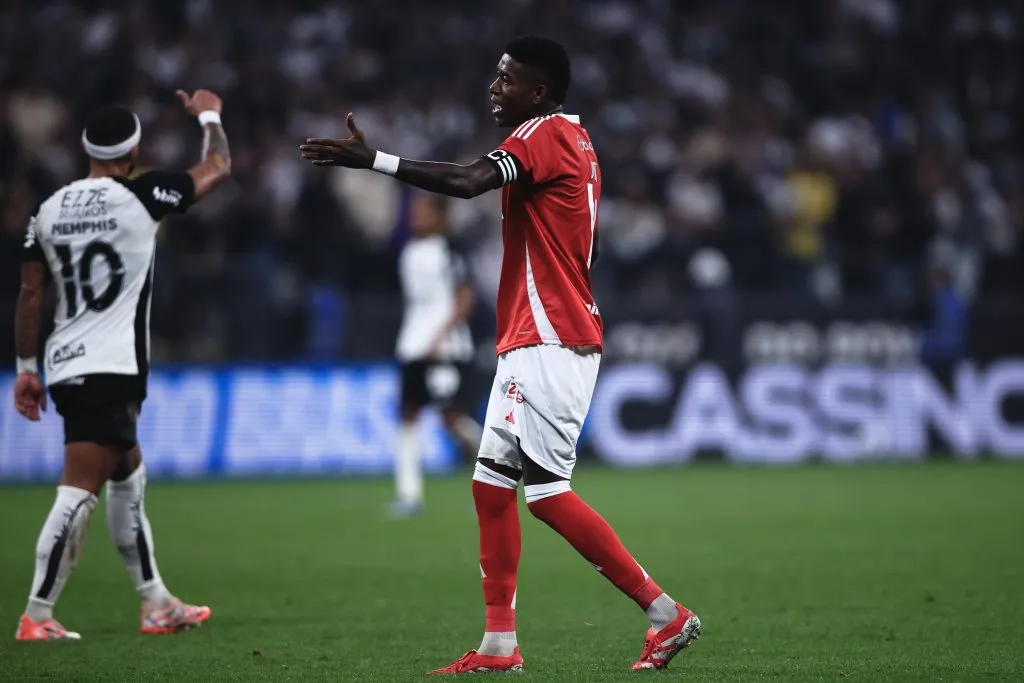 Vitão durante o jogo com o Corinthians. Foto: Ettore Chiereguini/AGIF