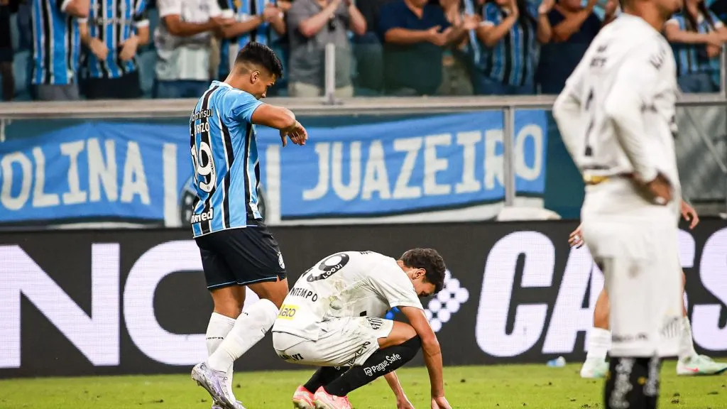 Gabriel Bontempo lamentando. Foto: Maxi Franzoi/AGIF