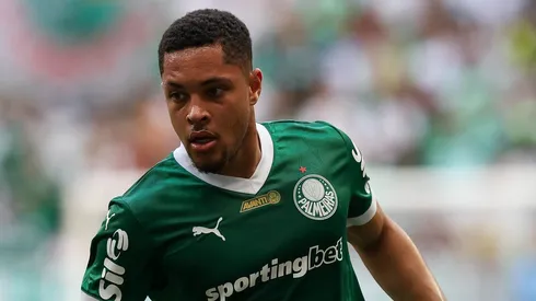 Vitor Roque marcou seu primeiro gol pelo Palestra