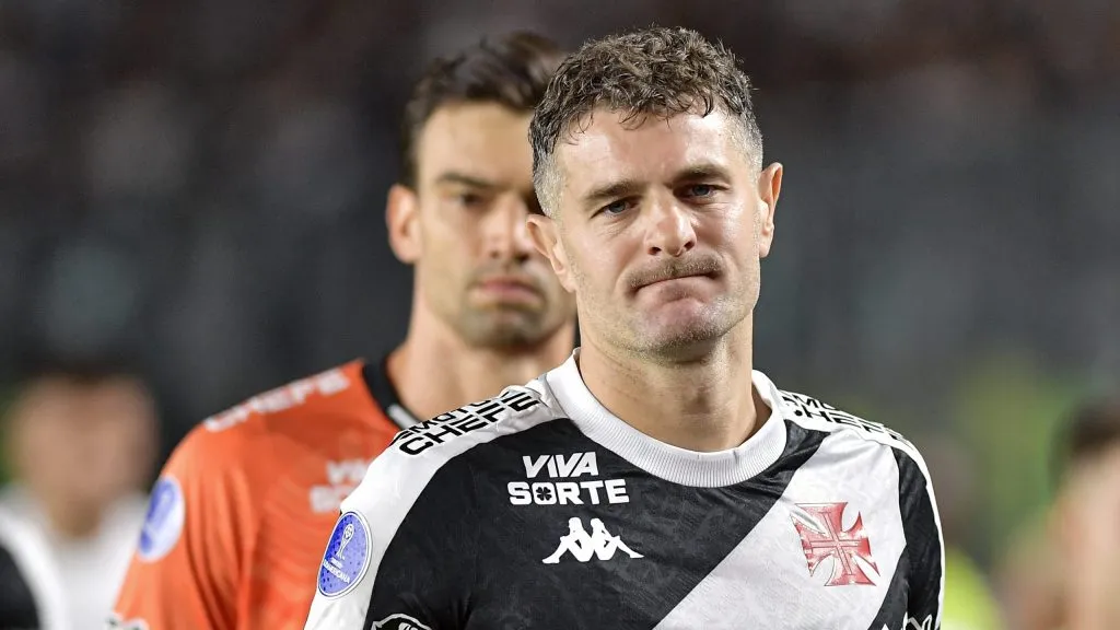 Vegetti, atacante e capitão do Gigante da Colina. Foto: Thiago Ribeiro/AGIF.