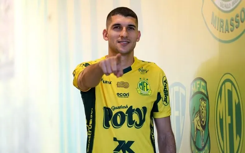 Matheus Bianqui, meia recém-chegado por empréstimo do Coritiba e vínculo até o final de 2025. Foto: Divulgação/Ag. Mirassol