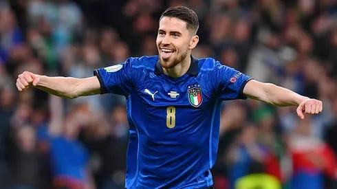 Jorginho comemorando gol pela Seleção Italiana contra a Espanha, na semifinal da UEFA Euro 2020. Foto: Claudio Villa