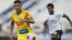 Bruno Mota, ex-atacante do Mirassol sofreu um trauma forte no rim por conta de choque com o goleiro Tom, do São Caetano, no empate entre as equipes em duelo válido pela Copa Paulista em 2019.