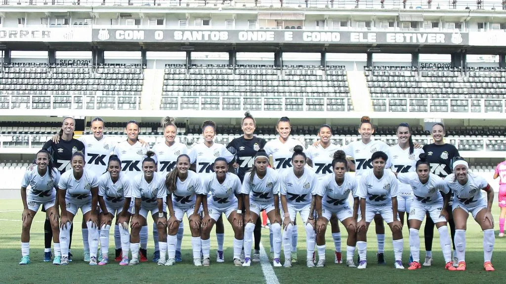 Elenco completo de futebol feminino do Santos