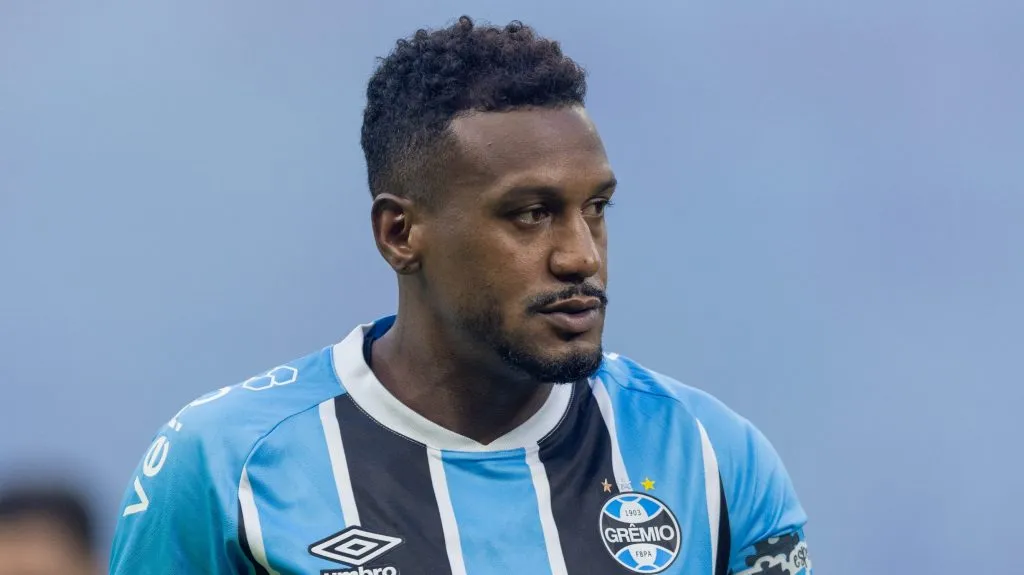 Edenílson pode desfalcar Grêmio. Foto: Liamara Polli/AGIF
