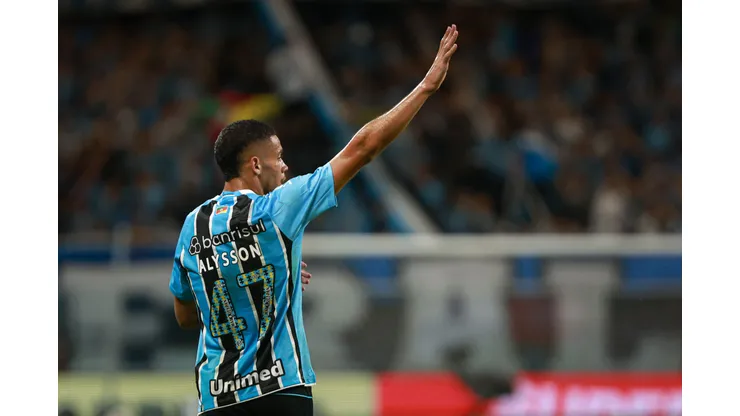 RS - PORTO ALEGRE - 13/04/2025 - BRASILEIRO A 2025, GREMIO X FLAMENGO - Alysson Edward jogador do Gremio durante partida contra o Flamengo no estadio Arena do Gremio pelo campeonato Brasileiro A 2025. Foto: Maxi Franzoi/AGIF
