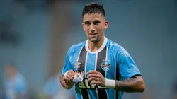 Cristian Olivera comemora um dos seus gols com a camisa do Grêmio. Foto: Liamara Polli/AGIF.