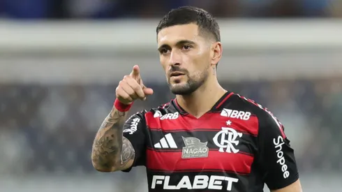 Meio-campista deu a sua opinião - Foto: Gilson Lobo/AGIF.