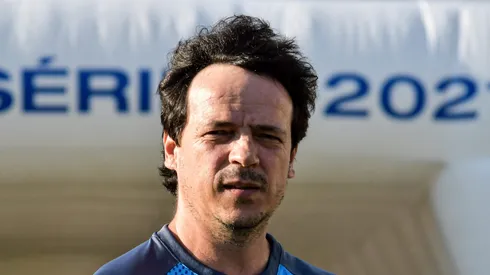 Fernando Diniz comandou o Vascão em 2021 e quer voltar.