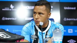 Lateral deu a sua opinião - Foto: Lucas Uebel/Grêmio.