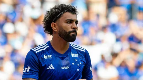 Gabigol em partida pela Raposa