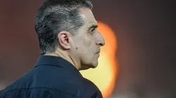 Renato Paiva acompanhando equipe do Botafogo - Foto: Thiago Ribeiro/AGIF