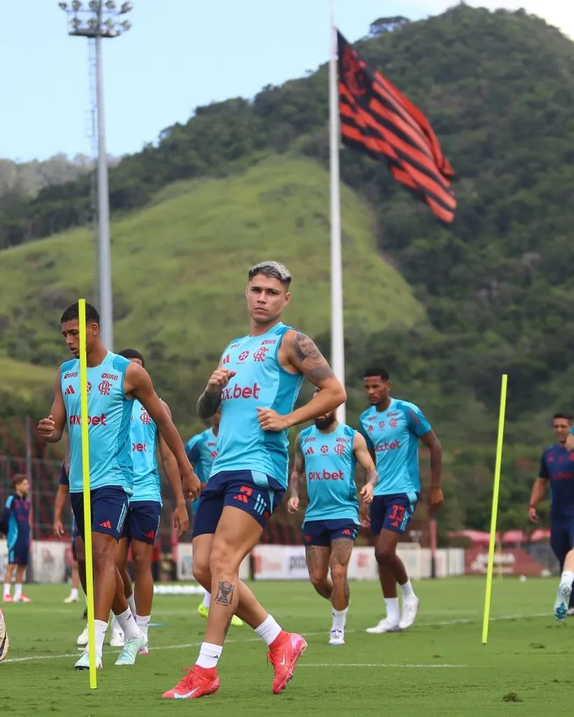 Jogadores do Flamengo em treino comandado pro Filipe Luís – Foto: Reprodução/Instagram