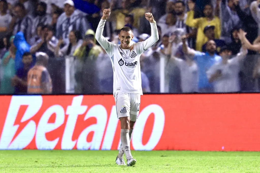 Bontempo é mais uma revelação do Santos - Foto: Marcello Zambrana/AGIF.