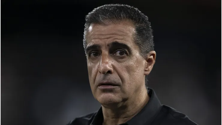 Renato Paiva tem desfalque de última hora na Libertadores
