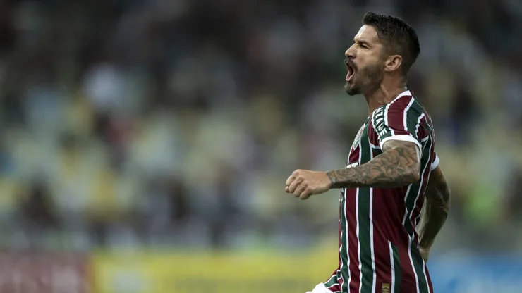Everaldo, jogador do Fluminense, comemora seu gol durante partida contra o GV San José-BOL, pela Copa Sul-Americana. Foto: Jorge Rodrigues/AGIF.