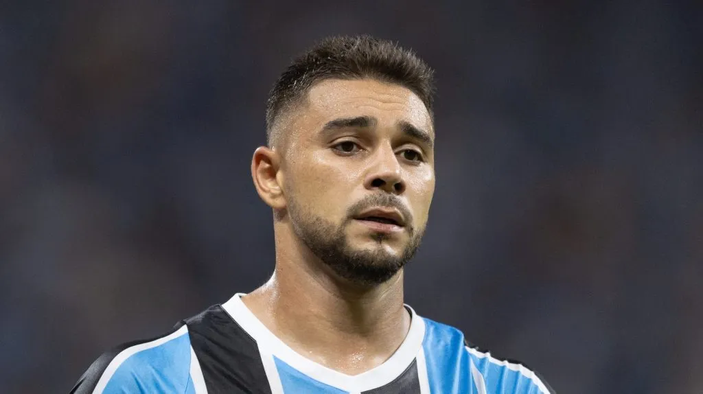 Foto: Liamara Polli/AGIF – João Pedro fez quatro jogos no Brasileirão Betano e não é visto como um jogador confiável.