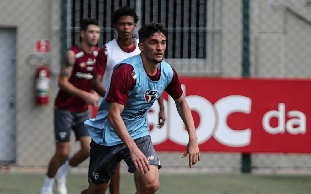 Pablo Maia durante treino de recuperação com o elenco no CT do São Paulo. Foto: Divulgação/São Paulo