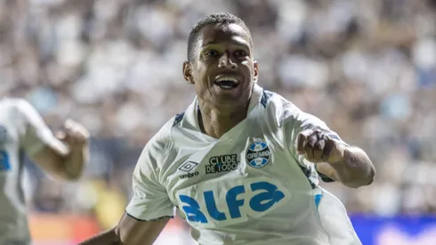 Lateral não conseguiu se firmar - Foto: Lucas Gabriel Cardoso/AGIF.