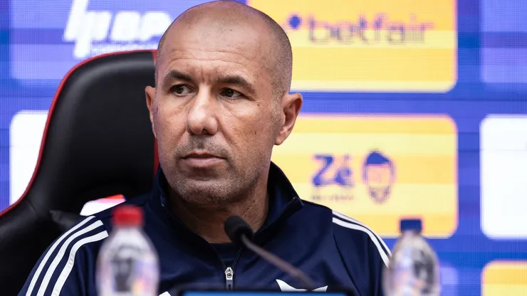 Leonardo Jardim perde zagueiro para a temporada e Cruzeiro precisará contratar