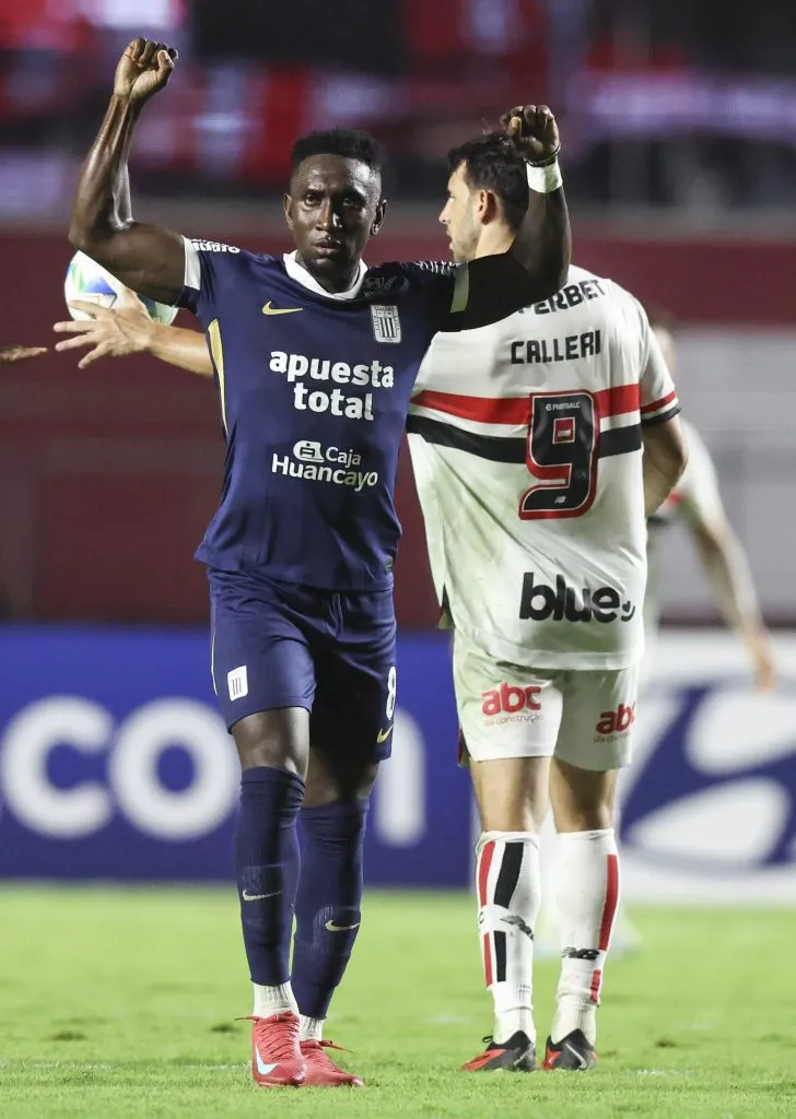 Eric Castillo do Alianza Lima comemora gol de sua equipe durante partida da Copa Libertadores 2025 contra o São Paulo – Foto: Alexandre Schneider/Getty Images