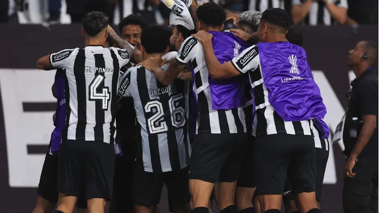 Botafogo volta a vencer o Carabobo e segue vivo na Copa Libertadores (Photo by Buda Mendes)