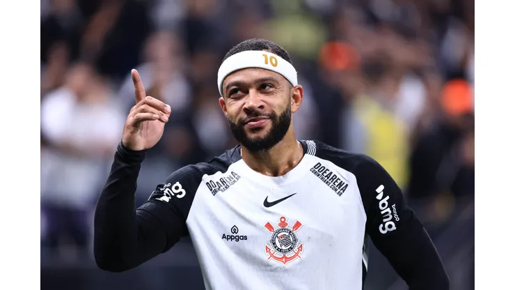 Memphis marcou o gol solitário do Timão no jogo. Foto: Marcello Zambrana/AGIF