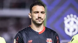 Leo Ortiz, ex-jogador do Bragantino durante partida contra o Sao Paulo no estadio Vila Belmiro pelo campeonato Brasileiro A 2023.