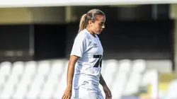 Ingryd deixou o campo com dores durante o confronto contra o Minas Brasília - Foto: Reinaldo Campos/ Santos F.C
