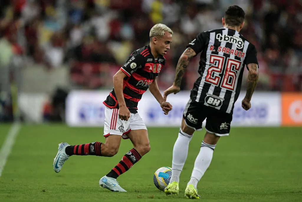Matheus Goncalves jogador do Flamengo durante partida contra o Atletico-MG no estadio Maracana pelo campeonato Brasileiro A 2024. Foto: Thiago Ribeiro/AGIF