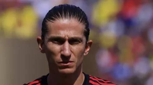 - Filipe Luís, treinador do Flamengo. Meia-atacante deve ser liberado para outro Clube