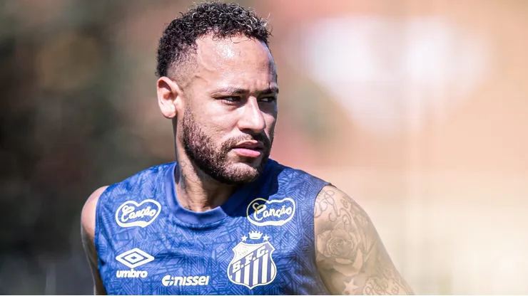 Neymar em trenio no CT Rei Pelé
