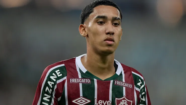 Joia do Fluminense, Isaque vive expectativa de voltar a entrar em campo - Foto: Thiago Ribeiro/AGIF