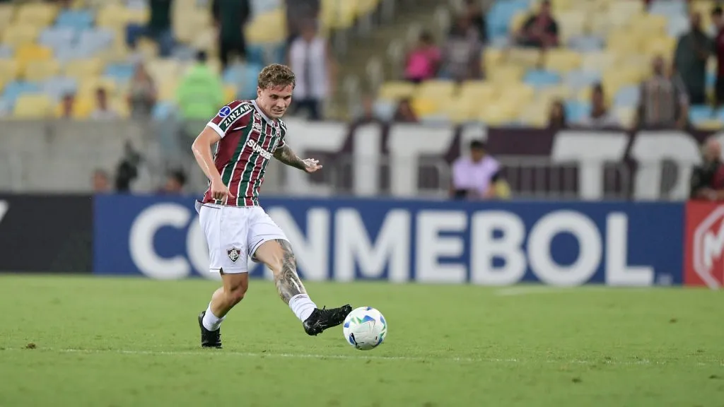 Cria de Xerém, Leo Jance já disputou alguns jogos pelo Fluminense em 2025 – Foto: Thiago Ribeiro/AGIF