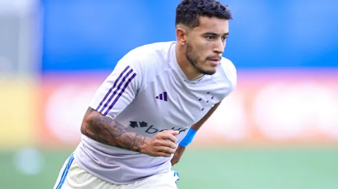 MG - BELO HORIZONTE - 05/11/2023 - BRASILEIRO A 2023, CRUZEIRO X INTERNACIONAL - Willian jogador do Cruzeiro durante partida contra o Internacional no estadio Mineirao pelo campeonato Brasileiro A 2023. Foto: Gilson Lobo/AGIF