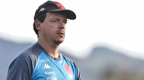 Alvo do Vasco, Diniz passou pelo Cruzmaltino em 2021 - Foto: Thiago Ribeiro/AGIF