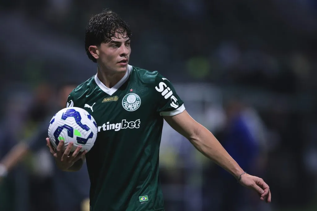 SP – SAO PAULO – 27/04/2025 – BRASILEIRO A 2025, PALMEIRAS X BAHIA – Agustin Giay jogador do Palmeiras durante partida contra o Bahia no estadio Arena Allianz Parque pelo campeonato Brasileiro A 2025. Foto: Ettore Chiereguini/AGIF
