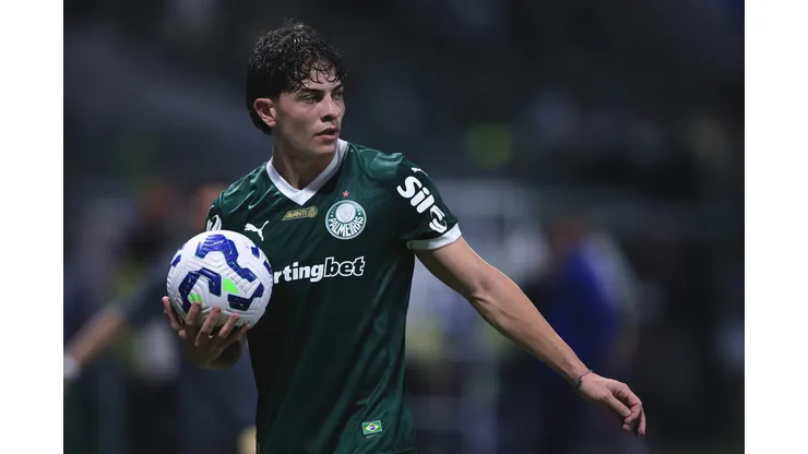 SP - SAO PAULO - 27/04/2025 - BRASILEIRO A 2025, PALMEIRAS X BAHIA - Agustin Giay jogador do Palmeiras durante partida contra o Bahia no estadio Arena Allianz Parque pelo campeonato Brasileiro A 2025. Foto: Ettore Chiereguini/AGIF