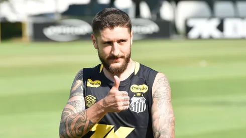 Santos contratou Zé Rafael no início do ano - Foto: Marcello Zambrana/AGIF.