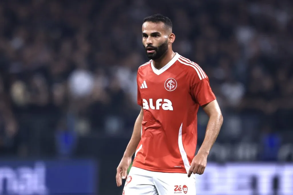 Thiago Maia jogador do Internacional durante partida contra o Corinthians – Foto: Marcello Zambrana/AGIF