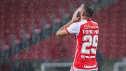 Thiago Maia jogador do Internacional lamenta durante partida contra o Bahia - Foto: Maxi Franzoi/AGIF