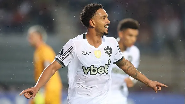 Vitinho comemora seu gol pelo Botafogo. Foto: Vitor Silva/Botafogo