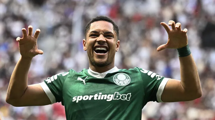 Vitor Roque marcou seu primeiro gol pelo Palmeiras na vitória sobre o Vasco, pelo Brasileirão. Foto: Mateus Bonomi/AGIF