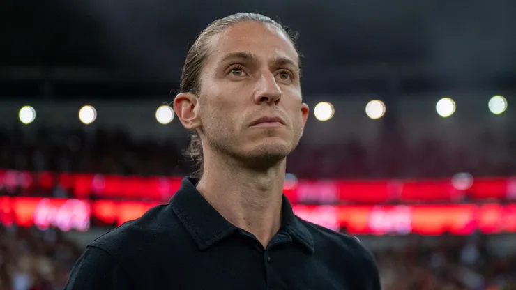 Filipe Luís treinador do Flamengo - Foto: Thiago Ribeiro/AGIF